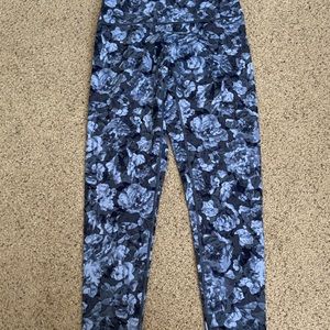 Aerie blue rose leggings